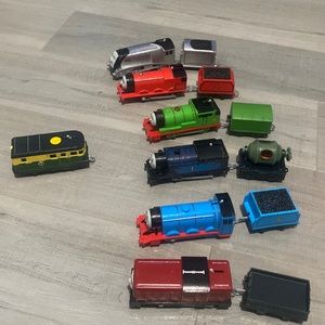 Battery operated Thomas the trains with cabooses
